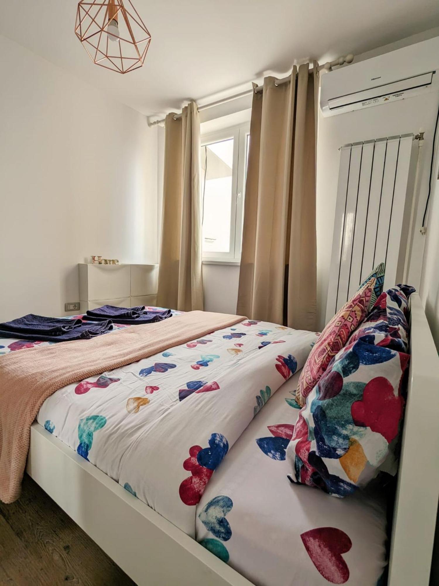 Old Town Apartment Бухарест Экстерьер фото